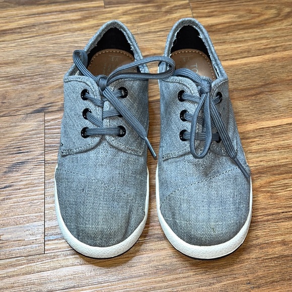 Wholesale toms shoes for $14 Clearance